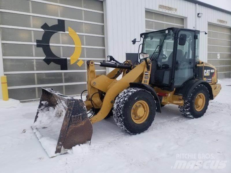 CAT 906M Naudoti ratiniai krautuvai
