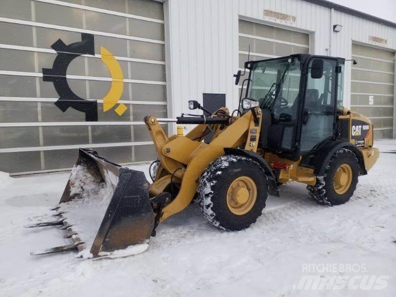 CAT 906M Naudoti ratiniai krautuvai