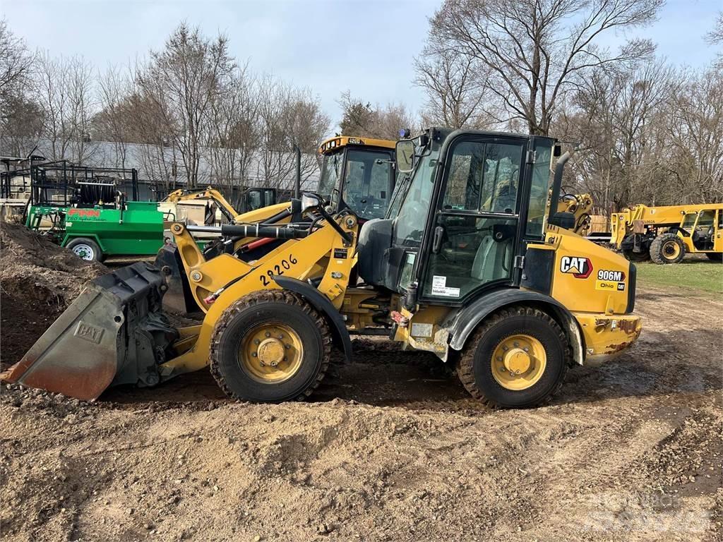 CAT 906M Naudoti ratiniai krautuvai