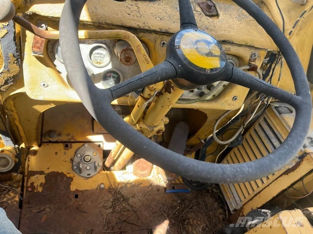 CAT 922B Naudoti ratiniai krautuvai