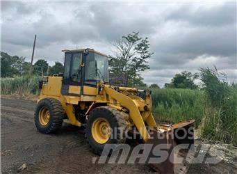 CAT 924F Naudoti ratiniai krautuvai