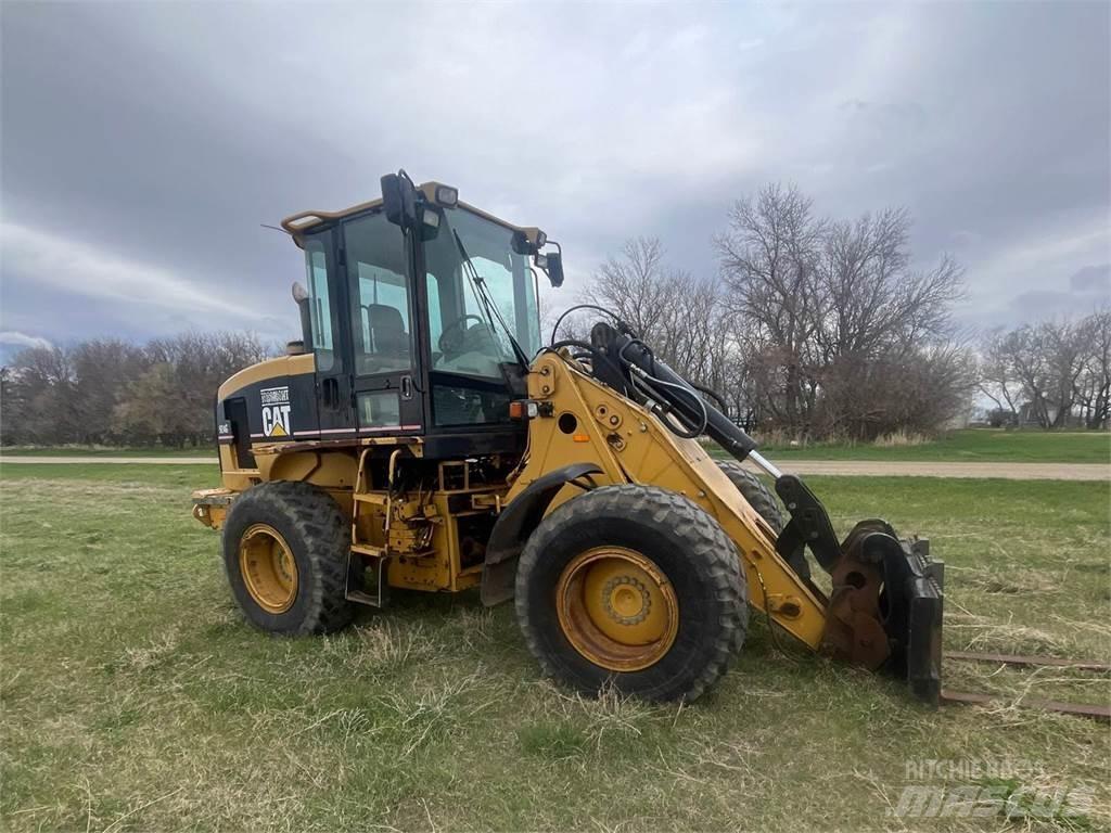 CAT 924G Naudoti ratiniai krautuvai