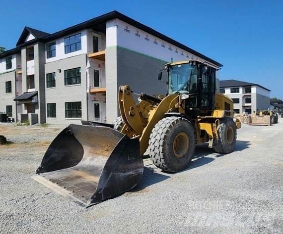 CAT 924K Naudoti ratiniai krautuvai