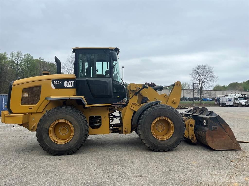 CAT 924K Naudoti ratiniai krautuvai