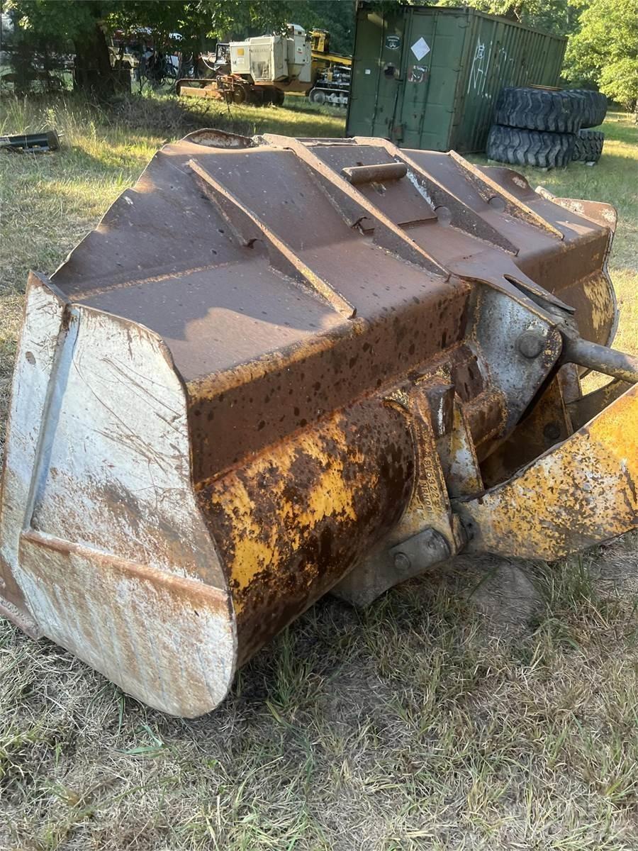 CAT 926 Naudoti ratiniai krautuvai