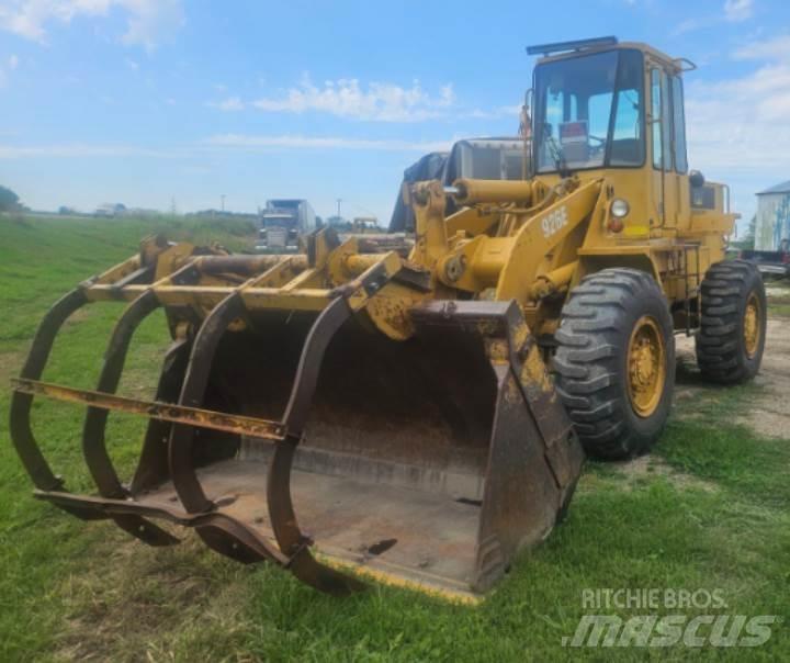CAT 926E Naudoti ratiniai krautuvai