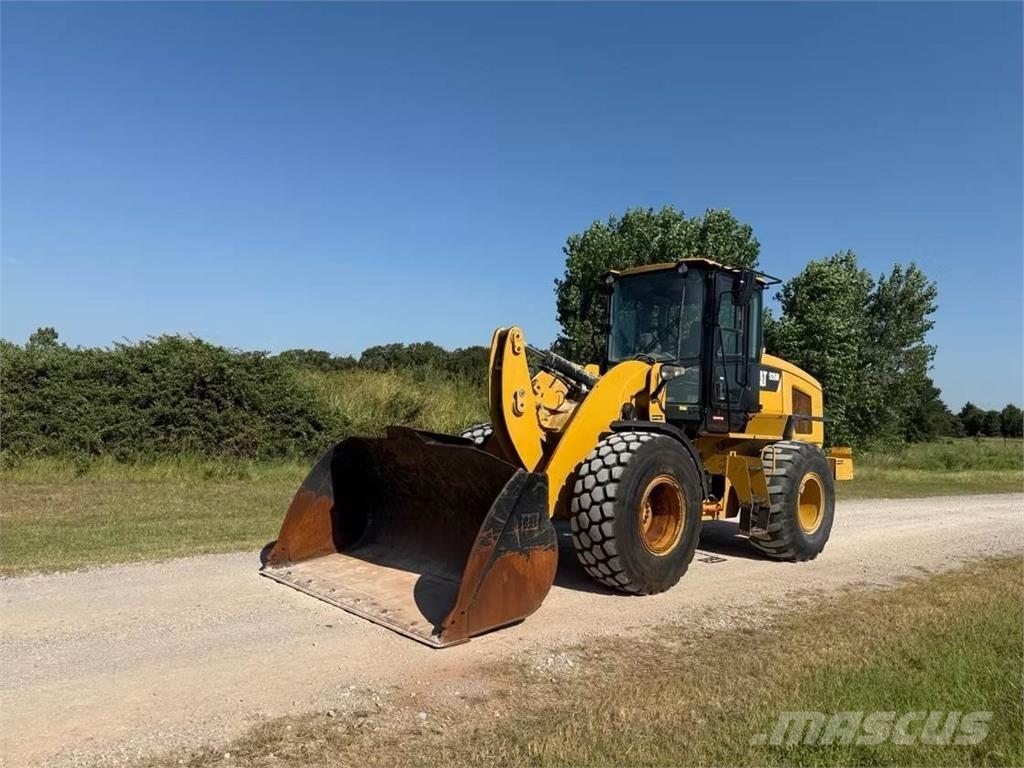 CAT 926M Naudoti ratiniai krautuvai
