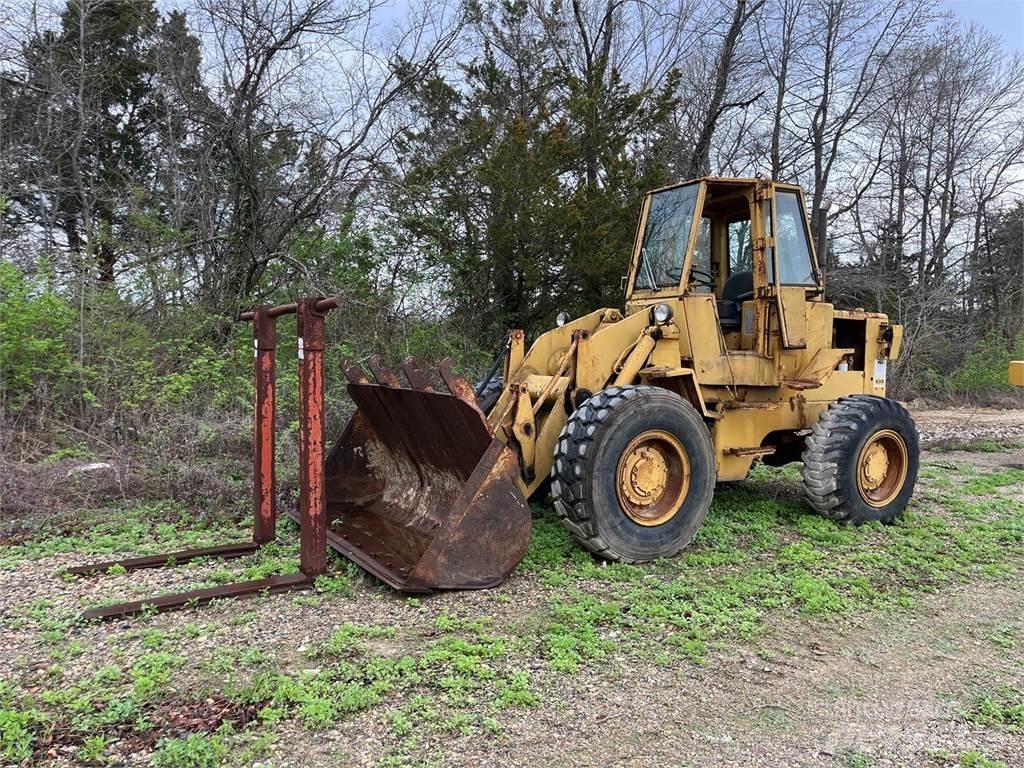 CAT 930 Naudoti ratiniai krautuvai