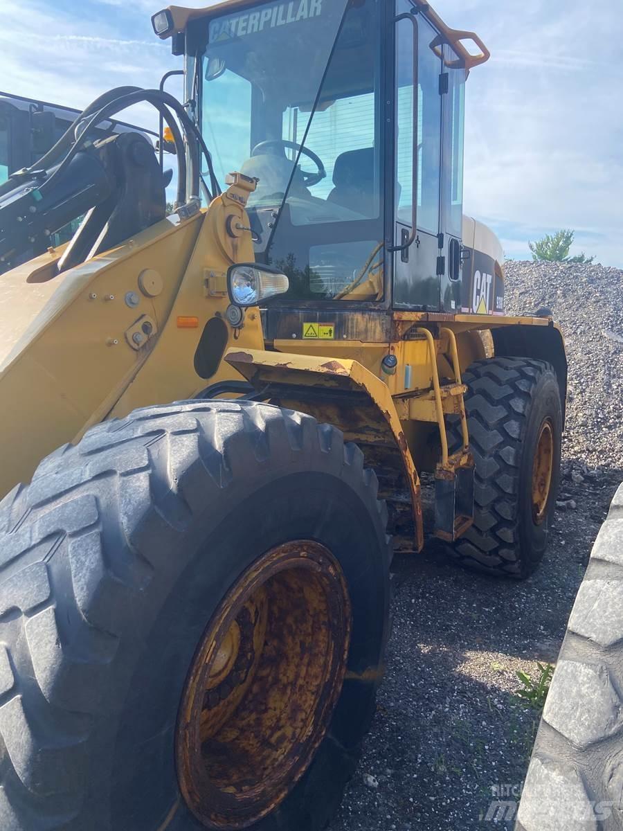 CAT 930G Naudoti ratiniai krautuvai