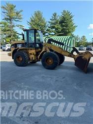 CAT 930G Naudoti ratiniai krautuvai