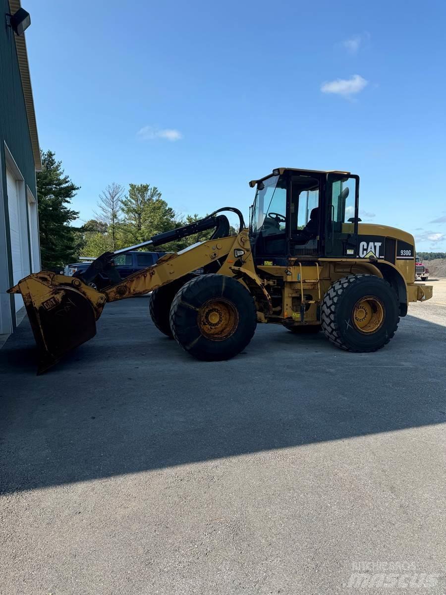 CAT 930G Naudoti ratiniai krautuvai