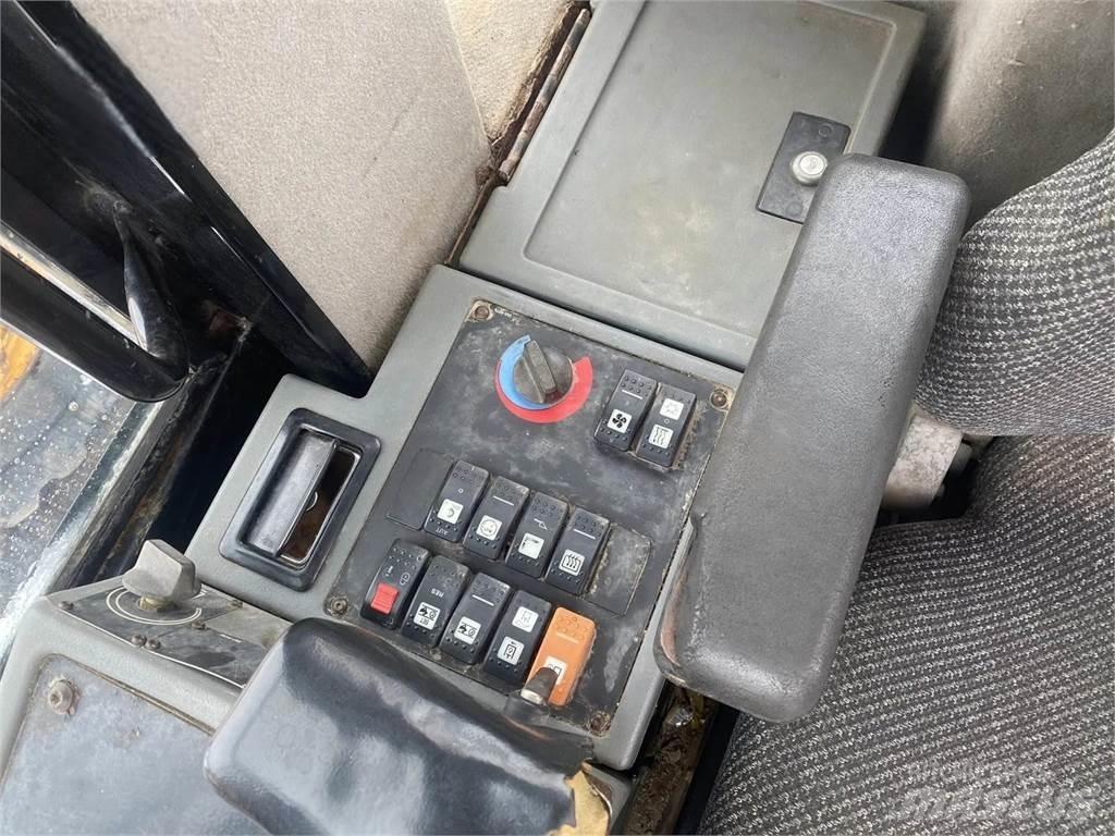 CAT 930G Naudoti ratiniai krautuvai