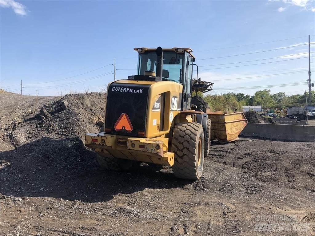CAT 930G Naudoti ratiniai krautuvai