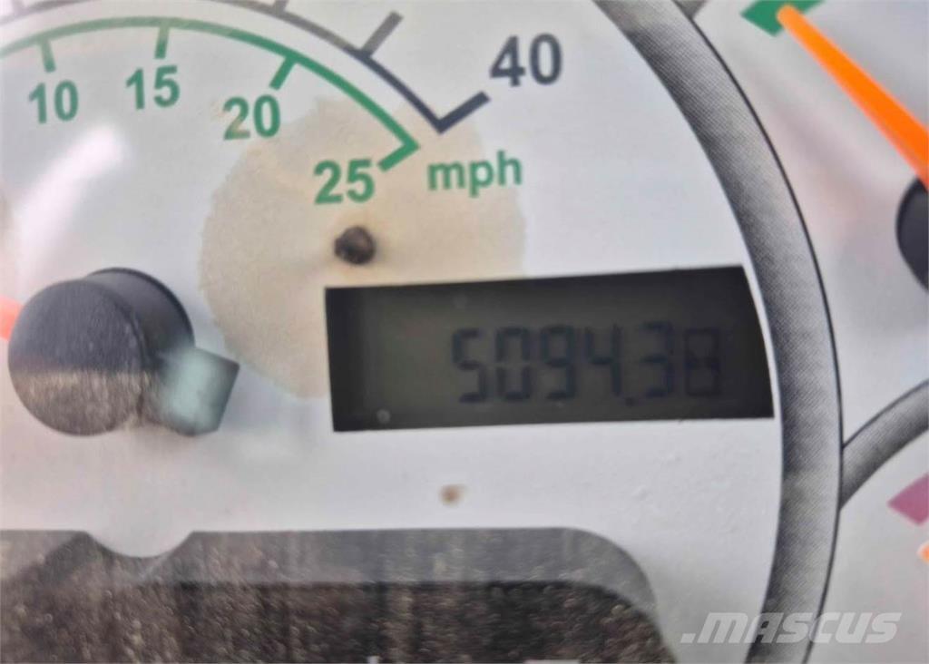 CAT 930G Naudoti ratiniai krautuvai