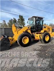 CAT 930M Naudoti ratiniai krautuvai