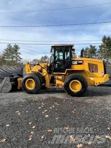 CAT 930M Naudoti ratiniai krautuvai