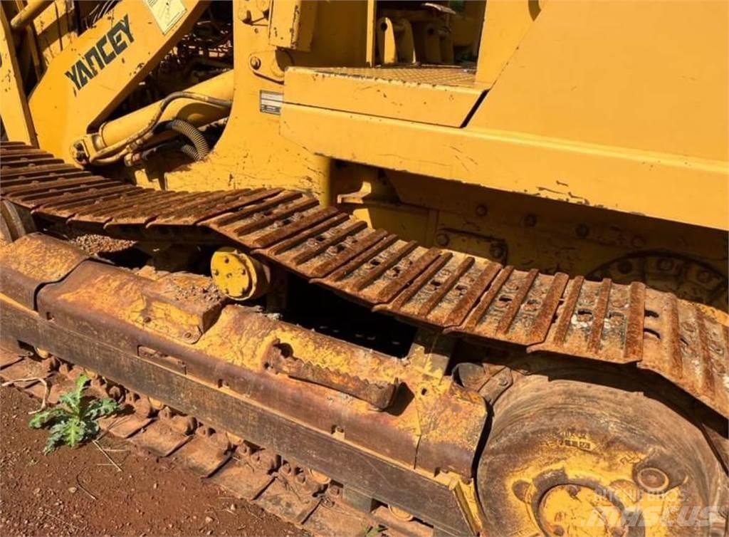 CAT 933C Vikšriniai buldozeriai