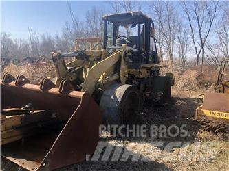 CAT 938G Naudoti ratiniai krautuvai