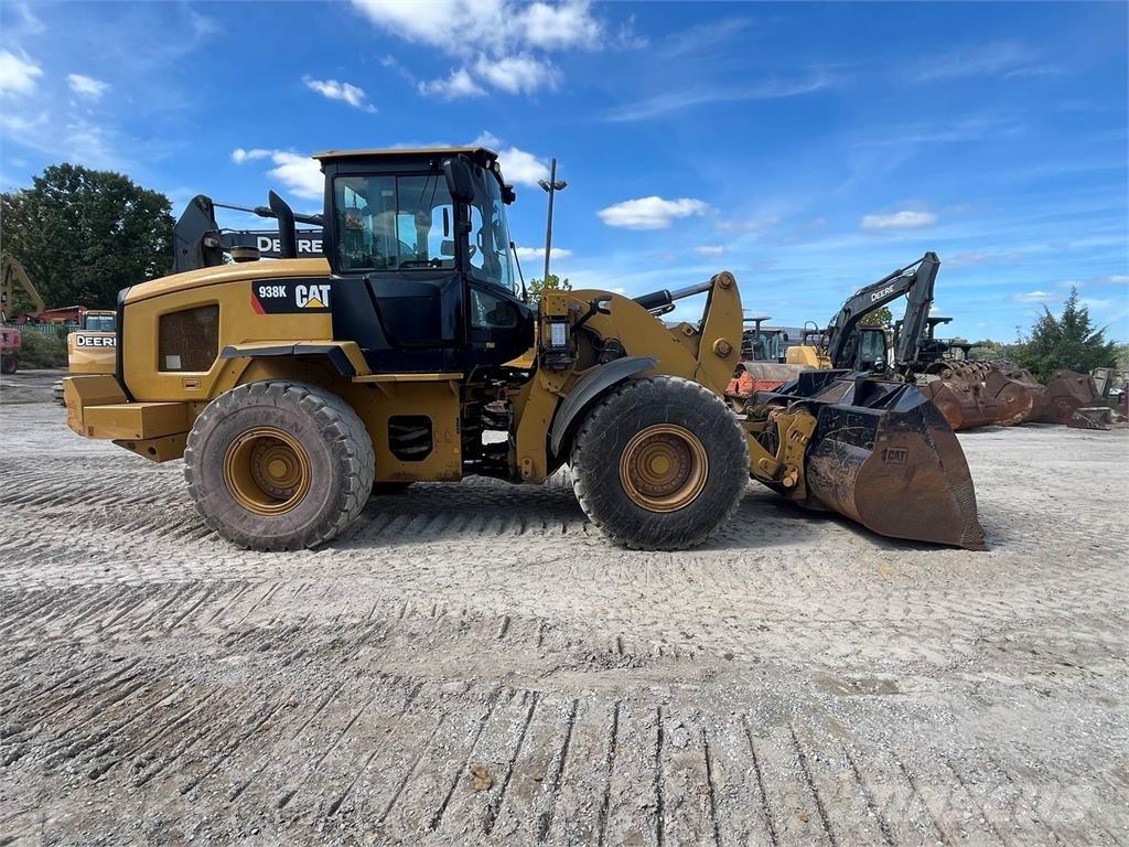 CAT 938K Naudoti ratiniai krautuvai