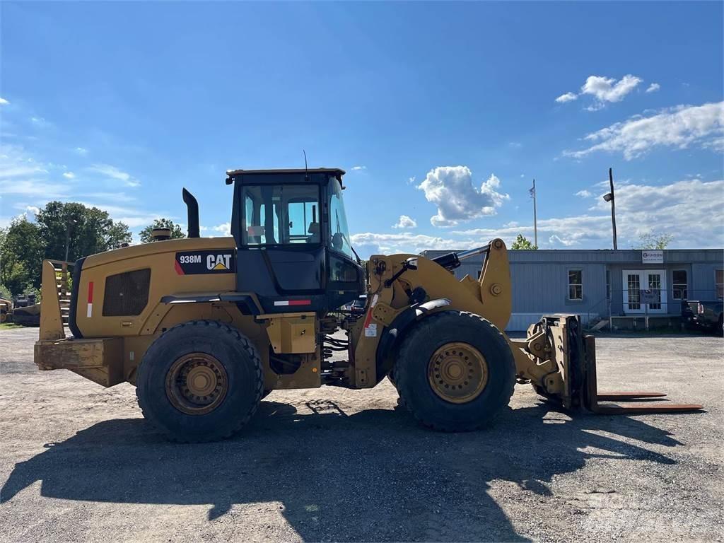 CAT 938M Naudoti ratiniai krautuvai