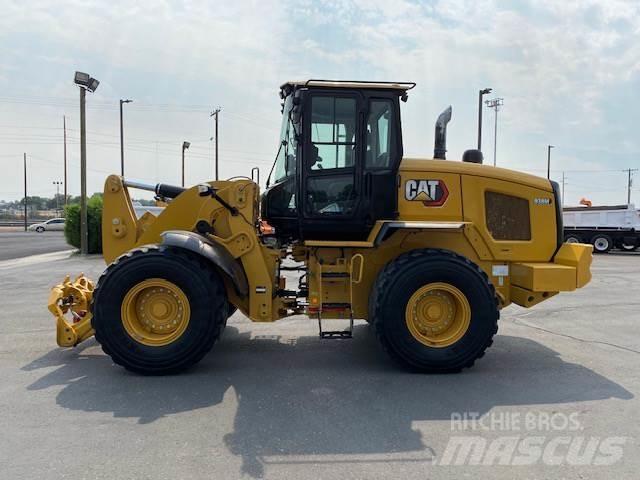 CAT 938M Naudoti ratiniai krautuvai