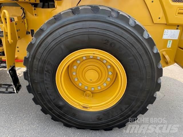 CAT 938M Naudoti ratiniai krautuvai