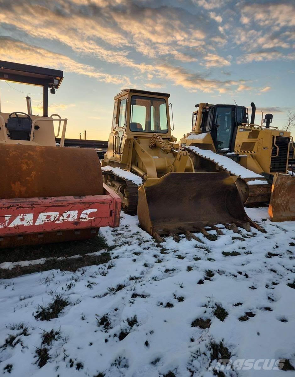 CAT 943 Vikšriniai krautuvai