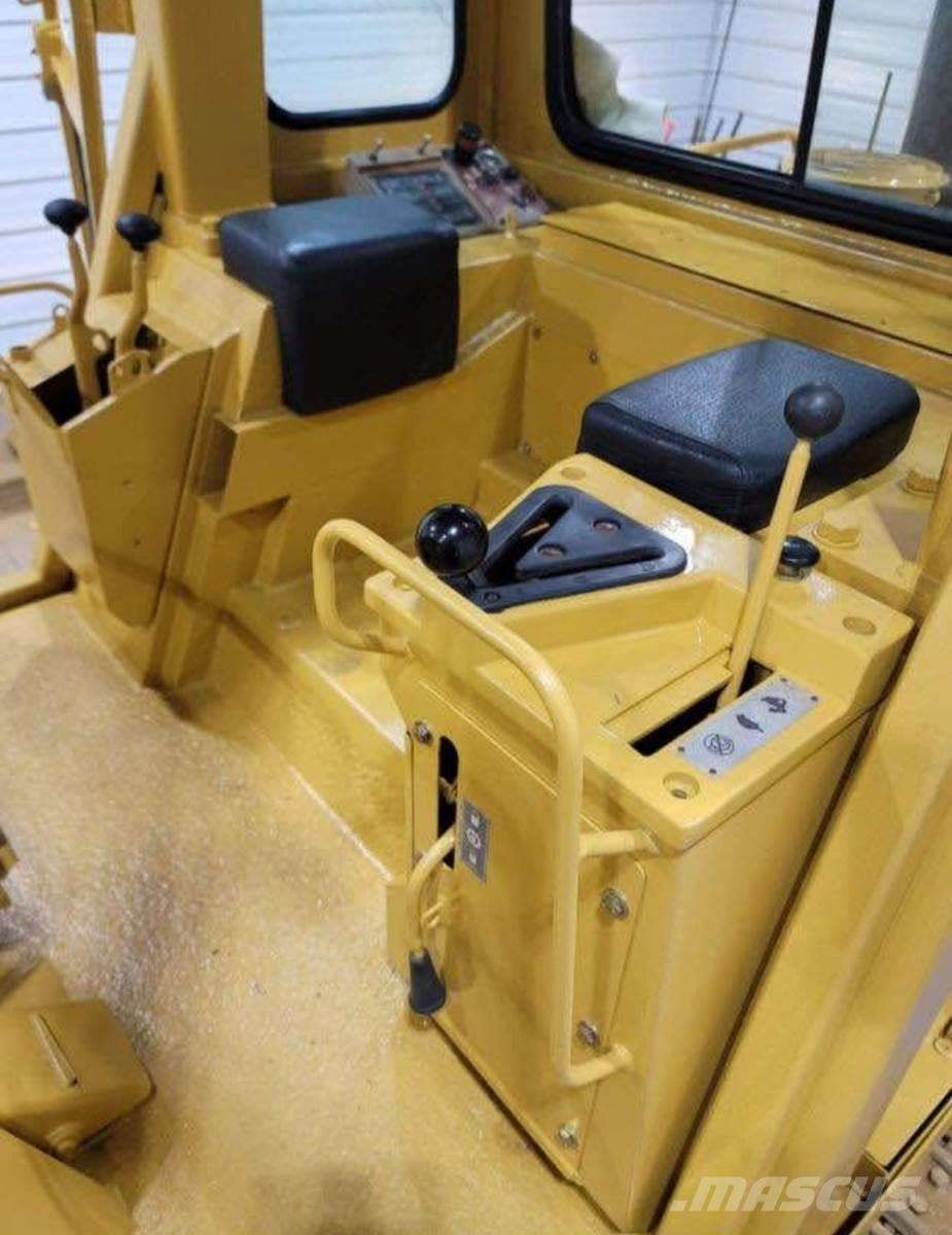 CAT 943 Vikšriniai krautuvai