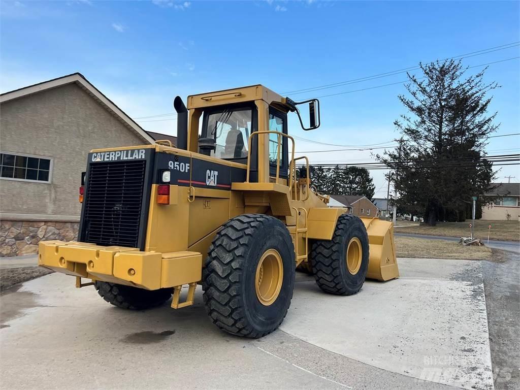 CAT 950F Naudoti ratiniai krautuvai