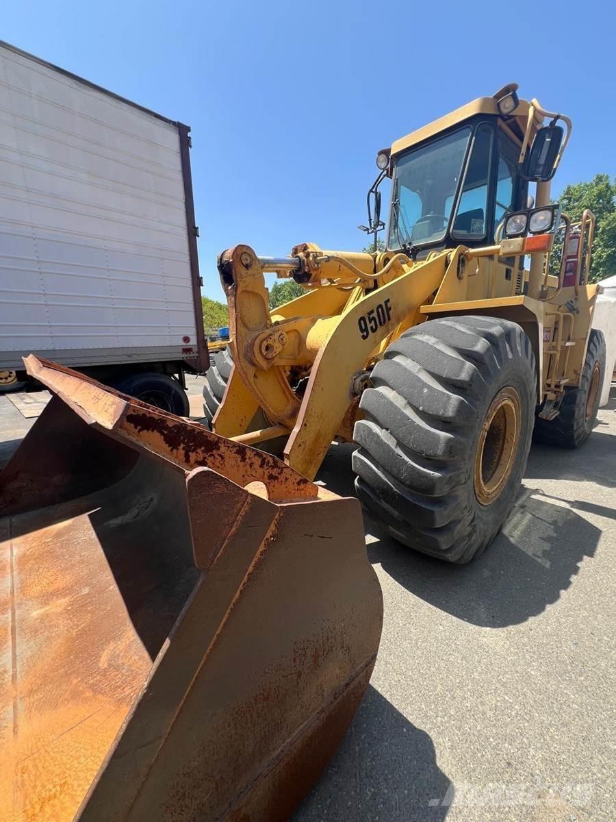 CAT 950F Naudoti ratiniai krautuvai