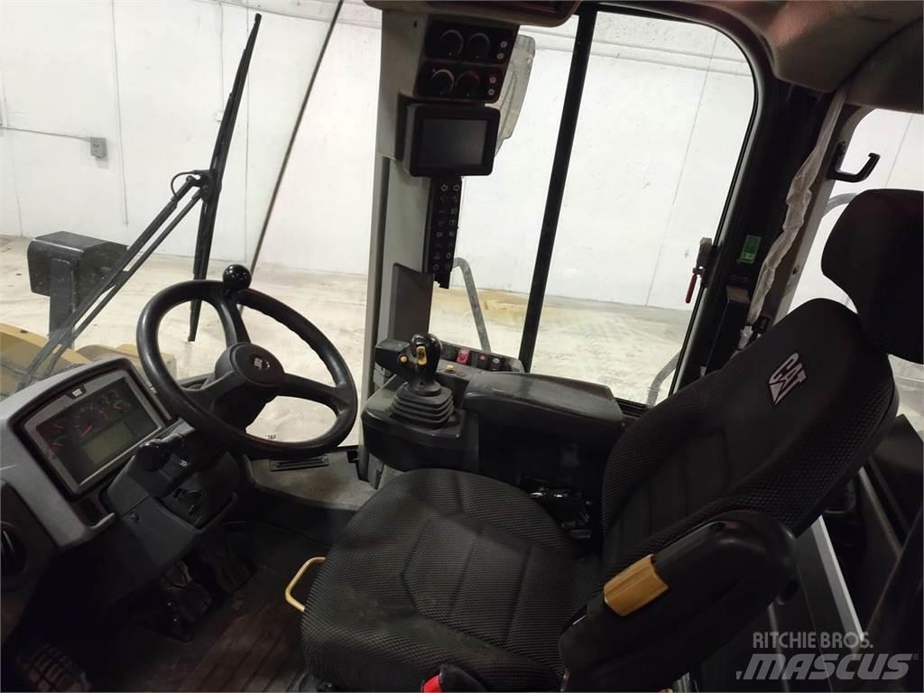 CAT 950M Naudoti ratiniai krautuvai