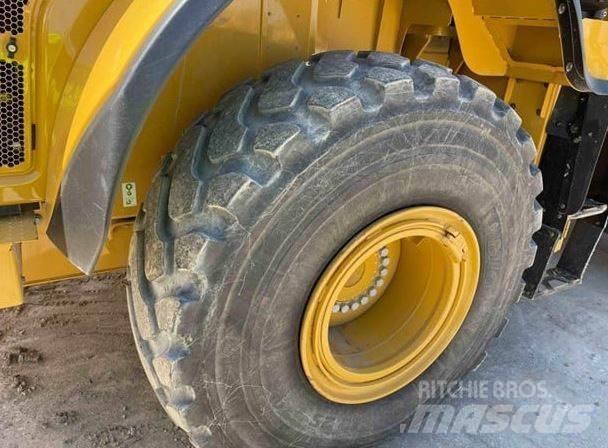 CAT 950M Naudoti ratiniai krautuvai
