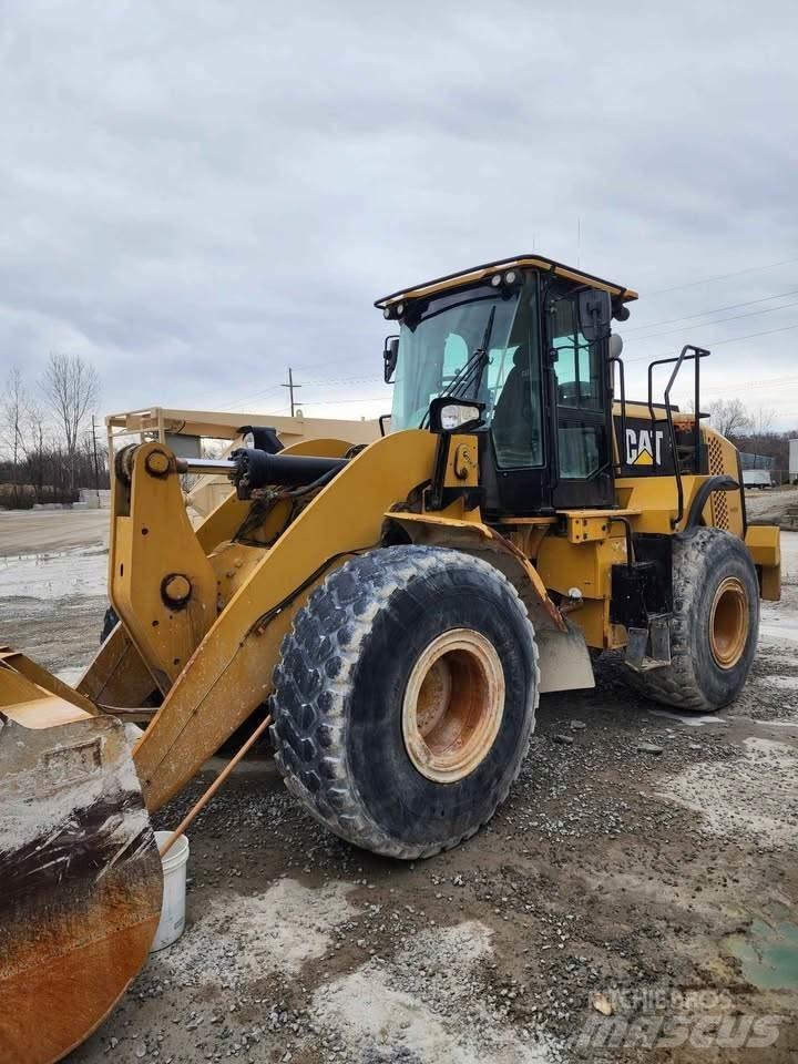 CAT 950M Naudoti ratiniai krautuvai