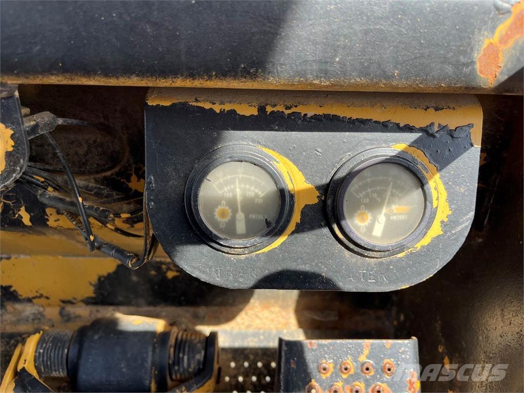 CAT 953 Vikšriniai krautuvai