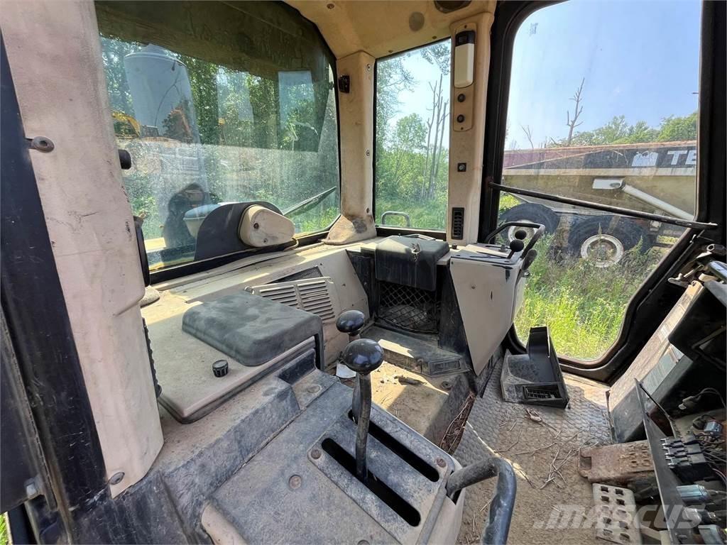 CAT 953C Vikšriniai krautuvai