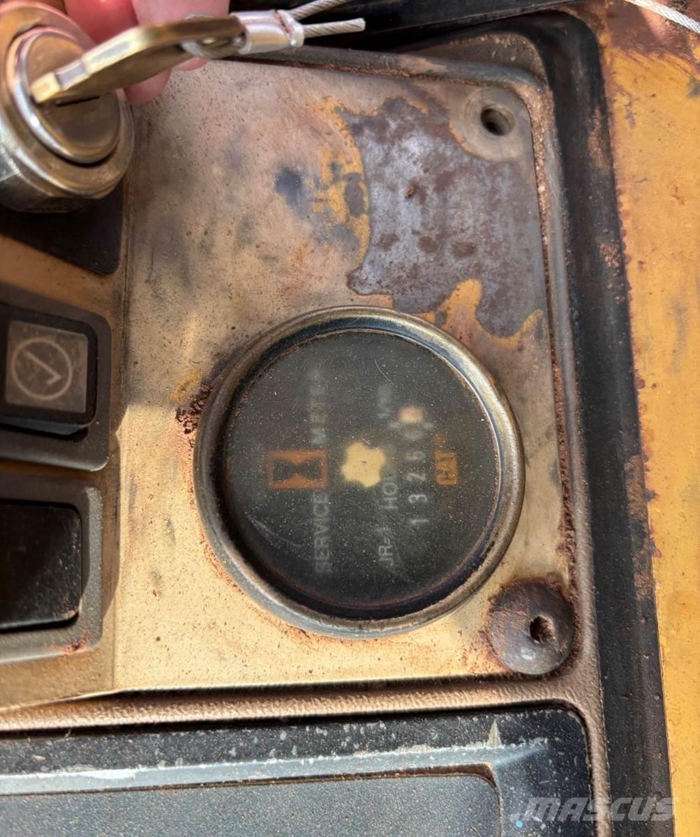 CAT 963B Vikšriniai krautuvai