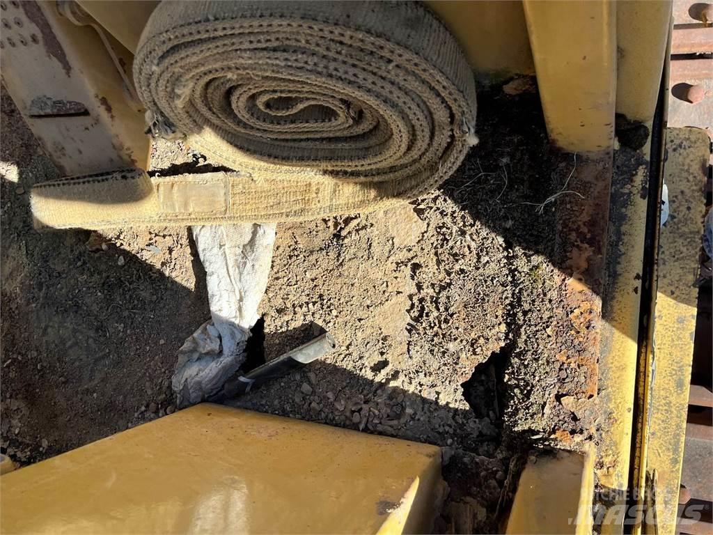 CAT 973 Vikšriniai krautuvai