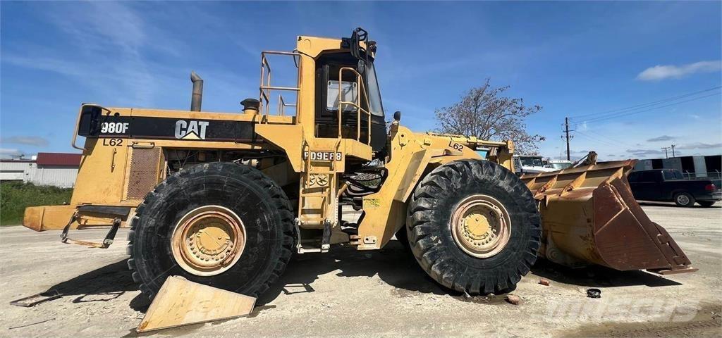 CAT 980F Naudoti ratiniai krautuvai