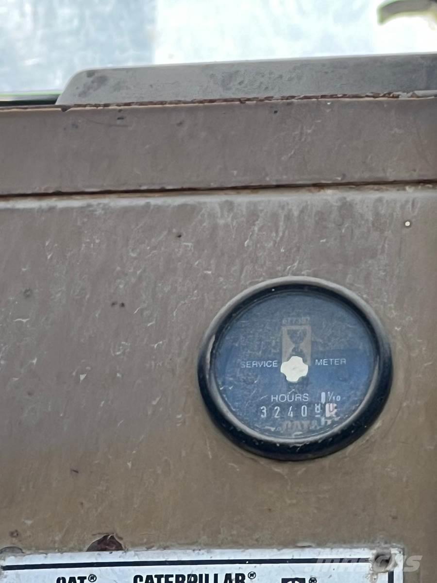 CAT 980F Naudoti ratiniai krautuvai