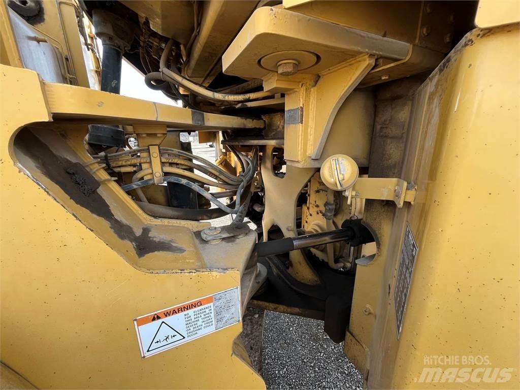 CAT 980G Naudoti ratiniai krautuvai