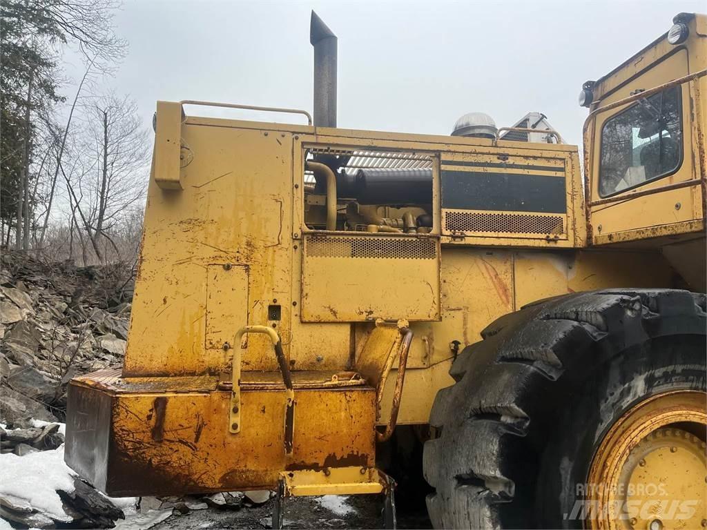 CAT 988B Naudoti ratiniai krautuvai