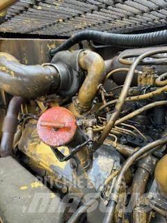 CAT 988F Naudoti ratiniai krautuvai