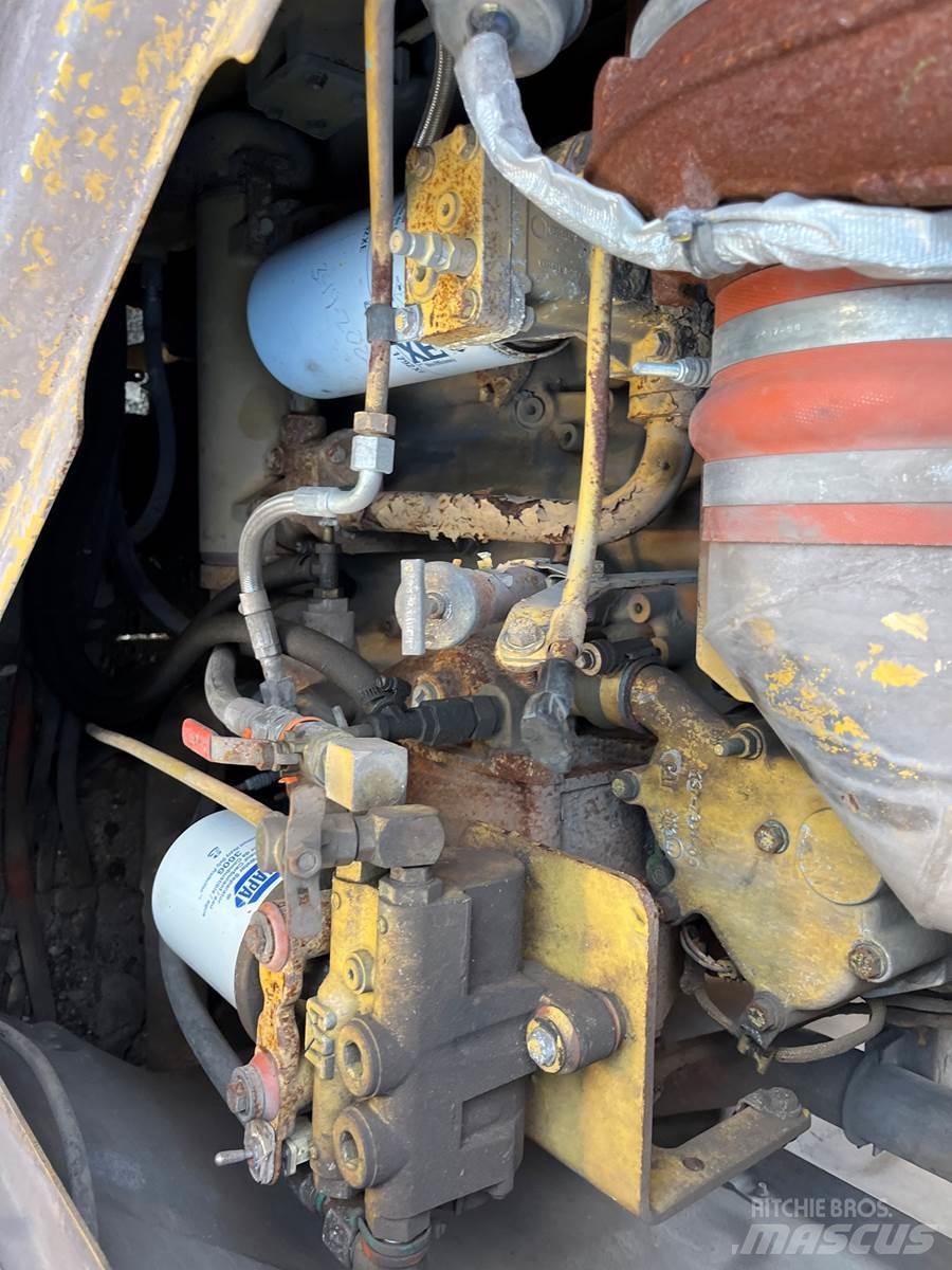 CAT 988H Naudoti ratiniai krautuvai