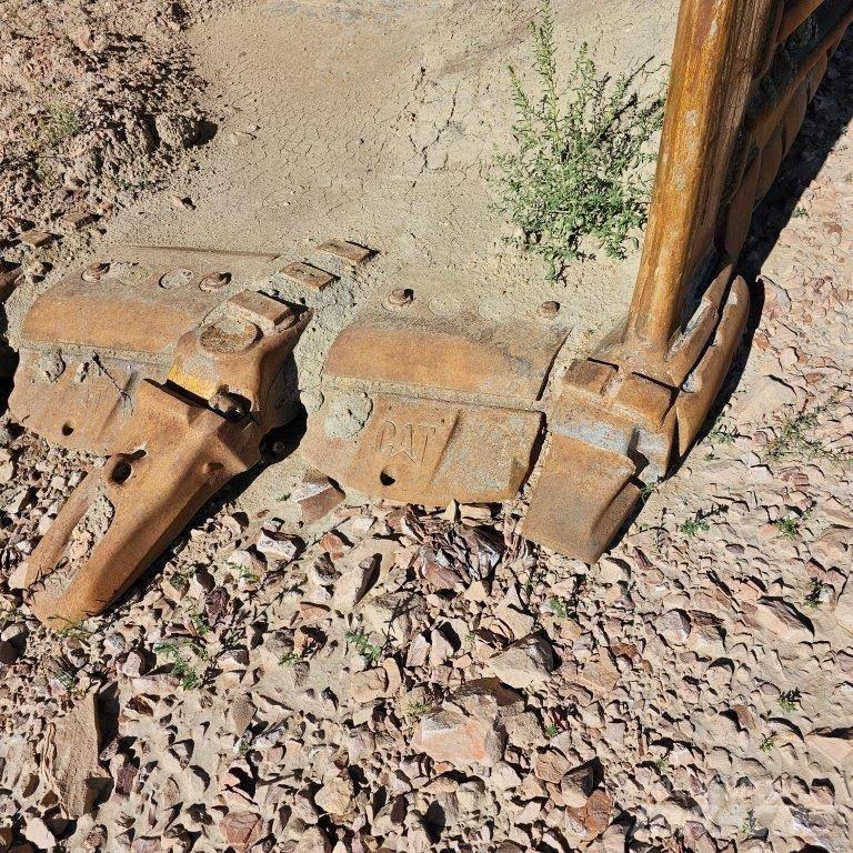 CAT 993K Naudoti ratiniai krautuvai