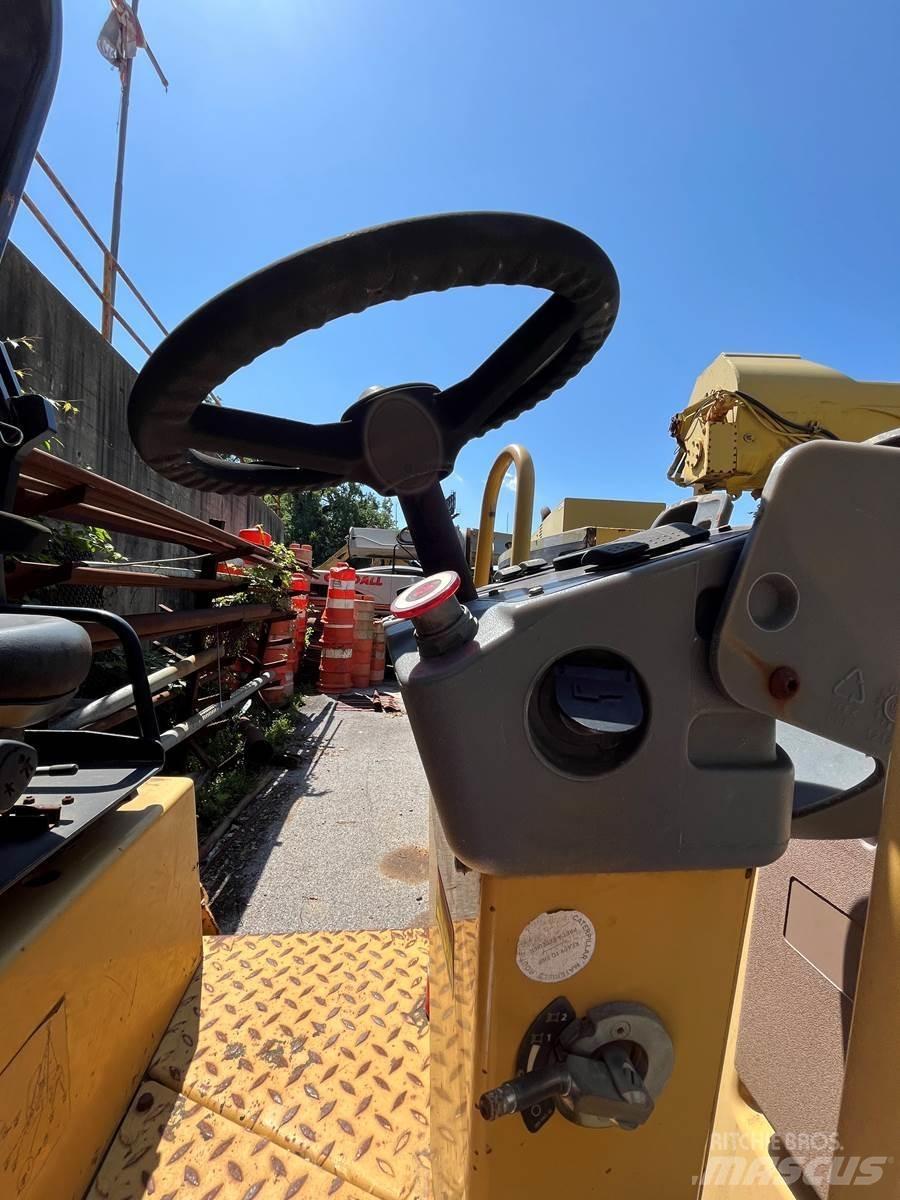 CAT CB22 Vieno būgno volai