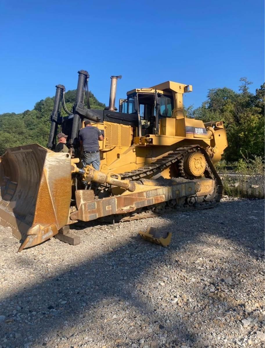 CAT D10R Vikšriniai buldozeriai