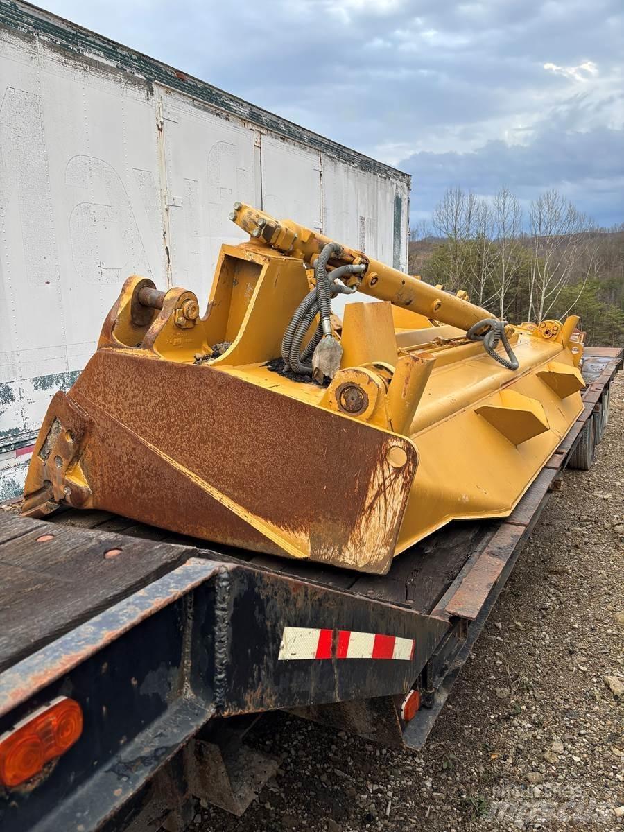 CAT D10R Vikšriniai buldozeriai