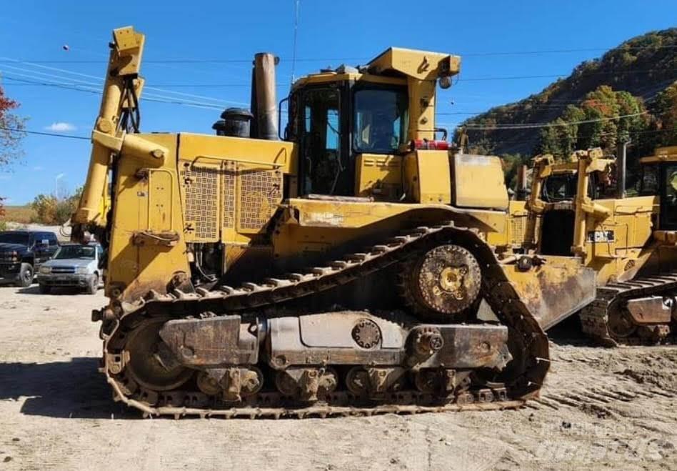 CAT D10T Vikšriniai buldozeriai