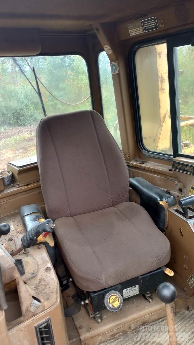 CAT D11N Vikšriniai buldozeriai