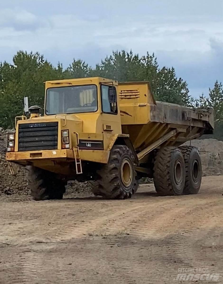 CAT D250B Karjeriniai savivarčiai